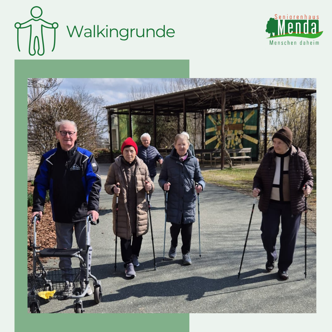 Senioren beim Nordic Walking auf dem Gelände des Seniorenhaus Menda – gemeinsame Bewegung im Freien